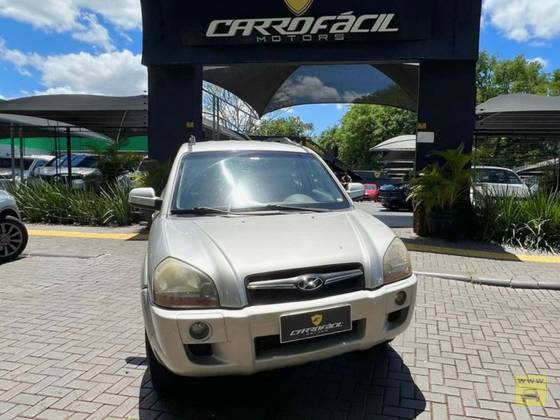 HYUNDAI TUCSON 2.0 MPFI GL 16V 142CV 2WD GASOLINA 4P AUTOMÁTICO